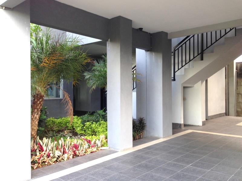 Hotel Tilamas Juanda Sawotratap Exterior photo